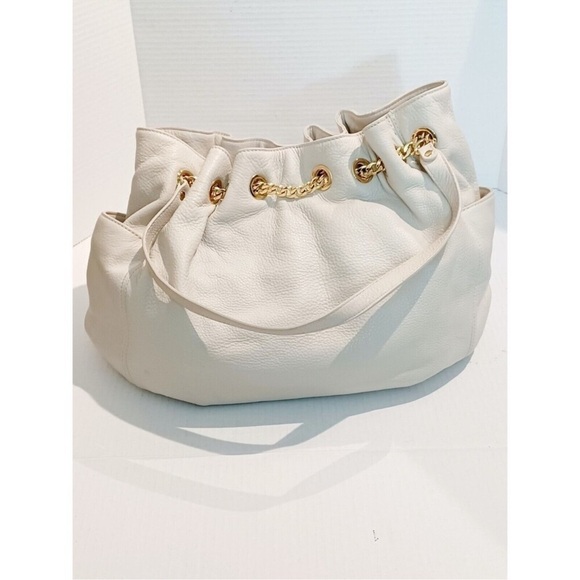 Michael Kors White Pebble Leather Large
Bucket Shoulder Bag - Picture 3 of 8